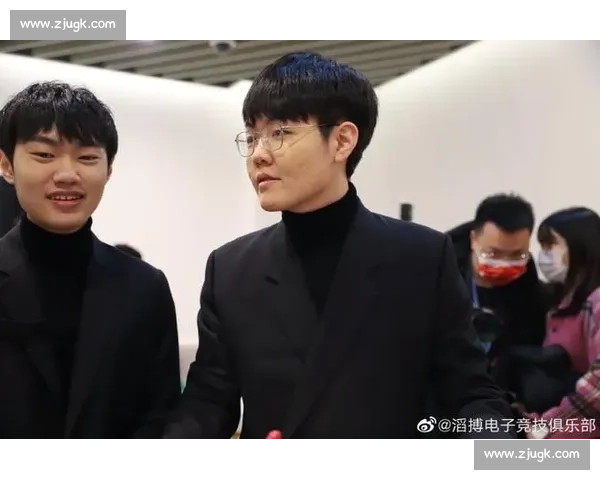 解说席上的“神”，你不知道的电竞明星幕后